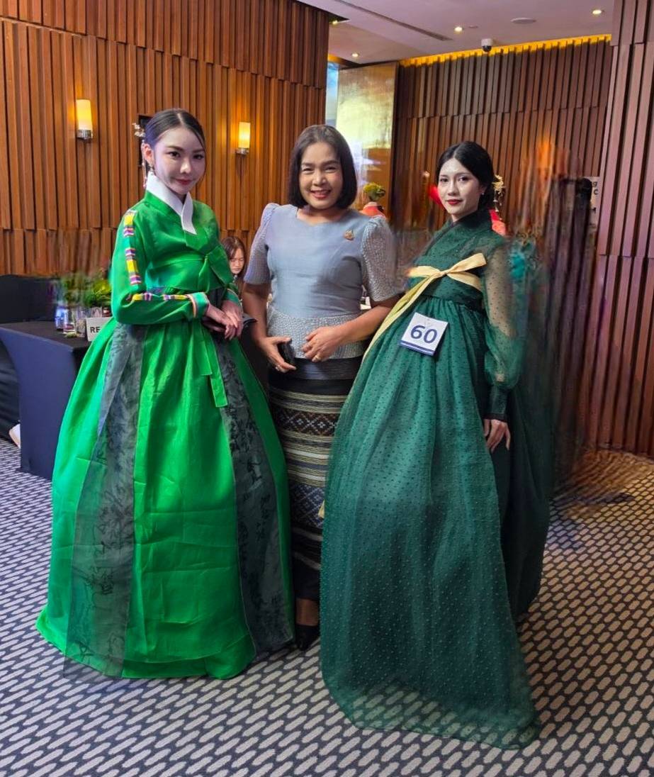 title - ผู้ตรวจราชการกรม ส.ป.ก. เข้าร่วมงานเชื่อมสัมพันธไมตรีไทย-สาธารณรัฐเกาหลี  และร่วมพิธีเปิดงาน “Thailand Korea Model Contest 2026” เพื่อฉลองครบรอบ 65 ปีความสัมพันธ์ทางการทูตระหว่างราชอาณาจักรไทย และ สาธารณรัฐเกาหลี